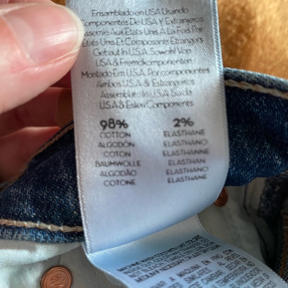 Mother Jeans- Size 26. The Tomcat Roller Chew. High rise, wide leg, cropped. - Picture 3 of 8